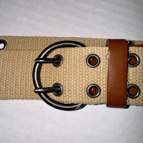Like-new vintage unisex tan canvas & brown leather belt - Picture 5 of 6
